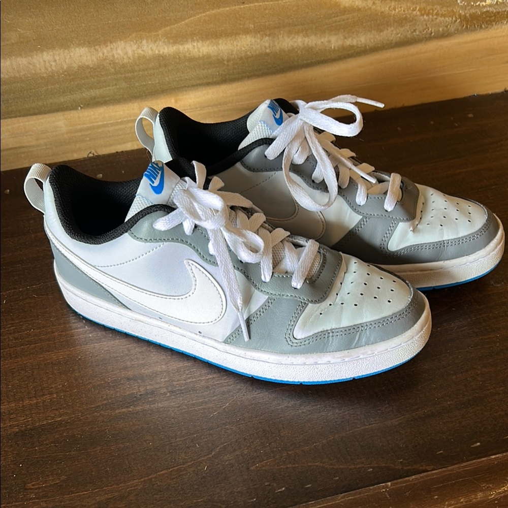 Nike White and Gray Skateboarding Sneakers